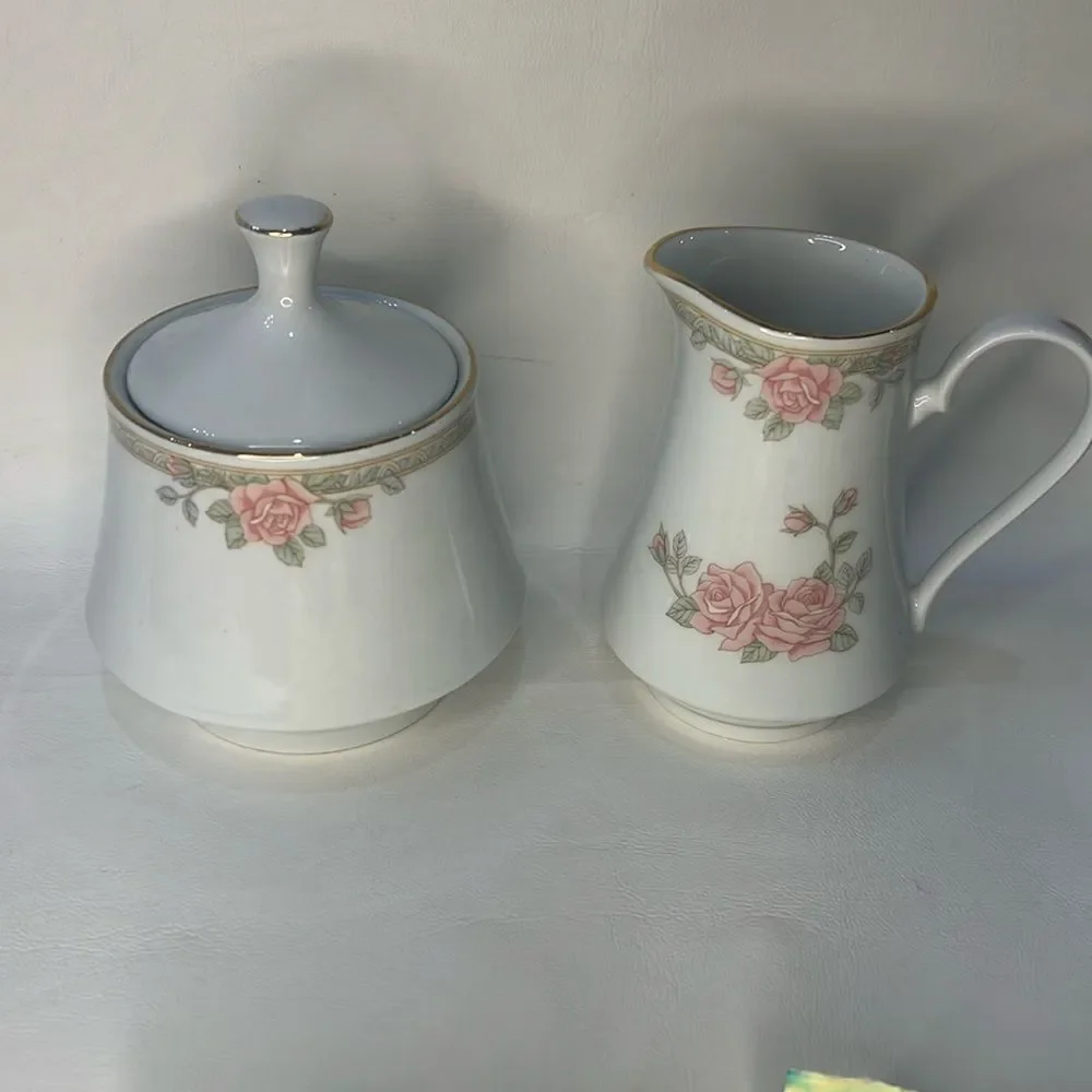 Crown Ming Fine China 8 Oz Creamer And 2 Cup Sugar Bowl Rose Floral Gold Trimmed